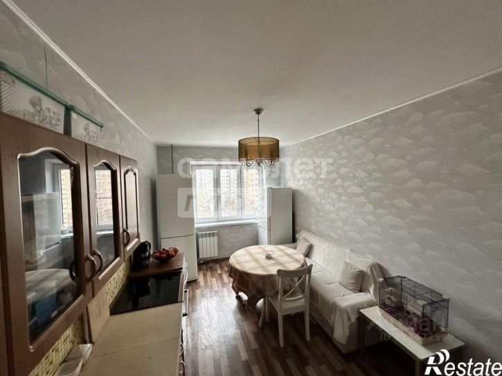 3-комн квартира ул Свиридова И.В., 8,  д. 8