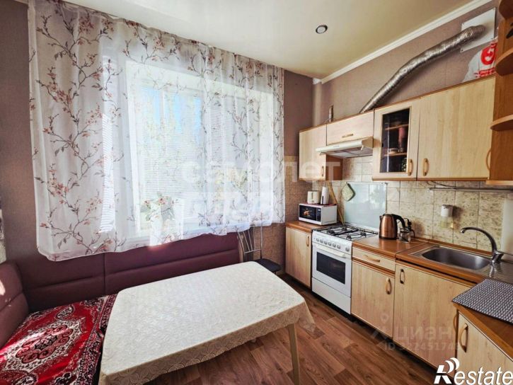 3-комн квартира улица Адмирала Лазарева, 10,  д. 10