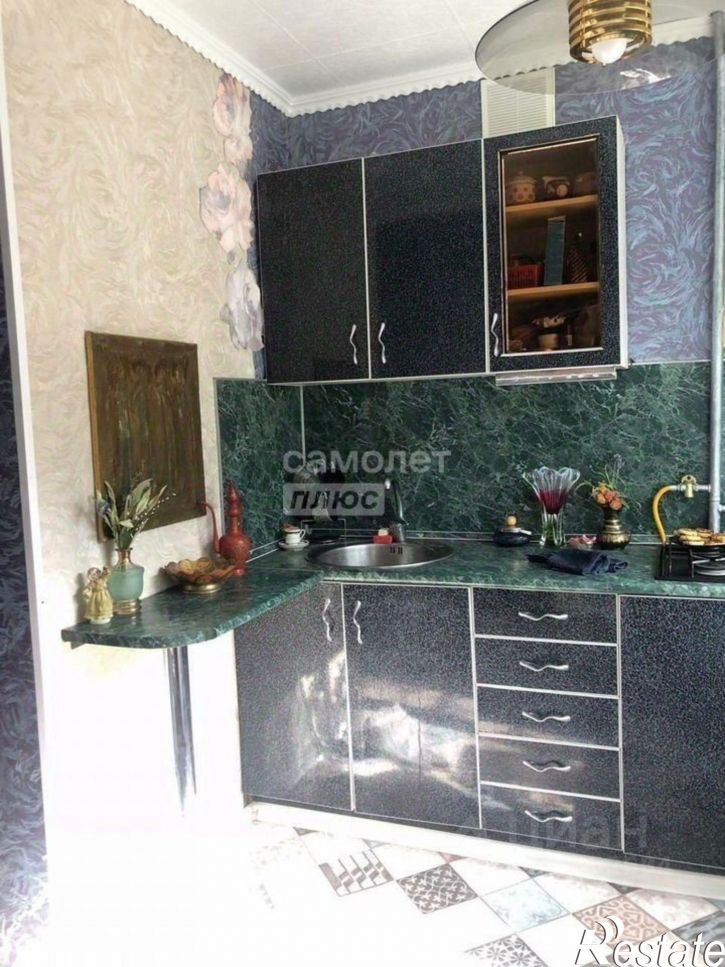 2-комн квартира Горняцкая улица, 1,  д. 1