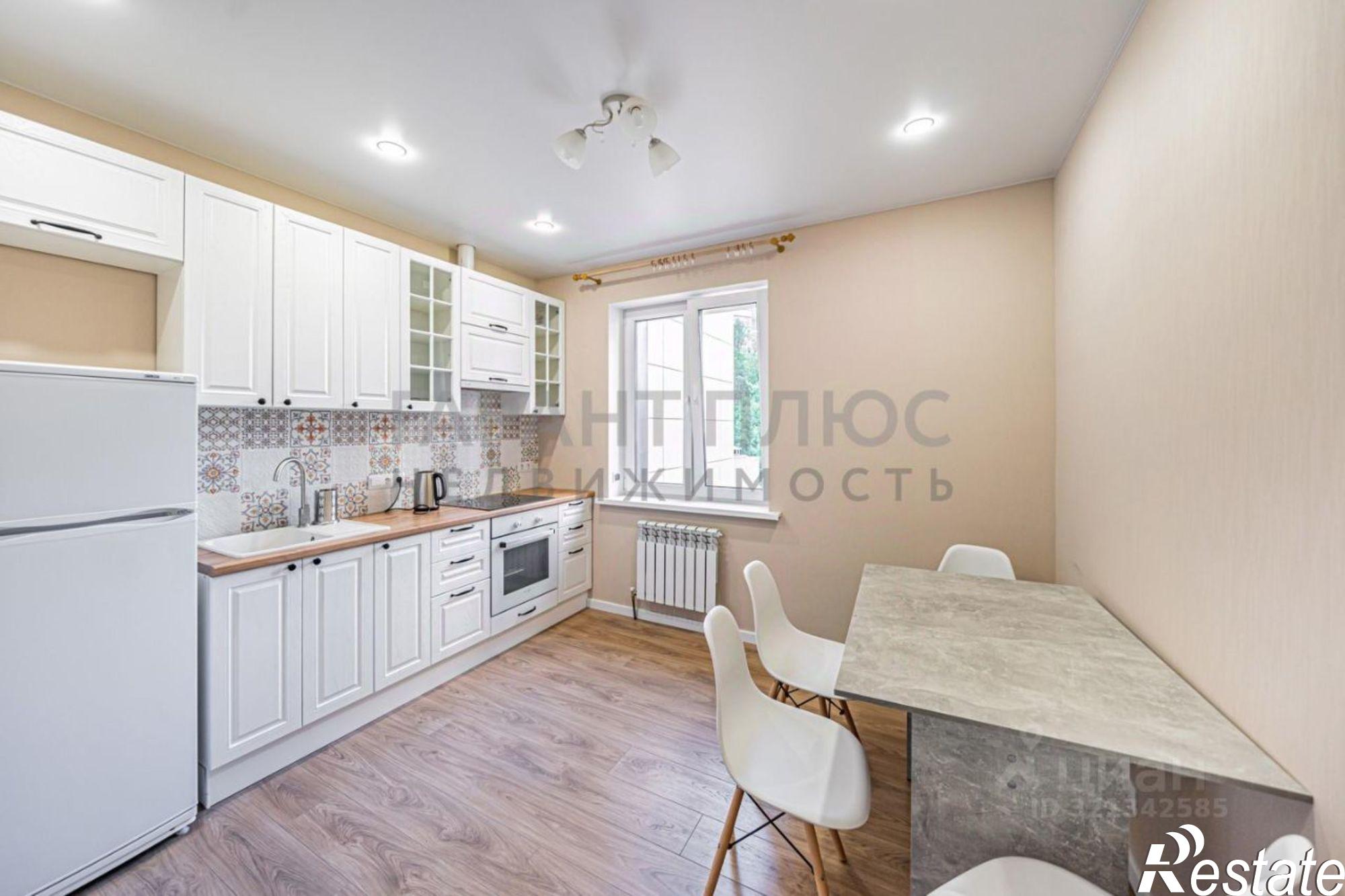 Сдать квартиру за 30 000 рублей на Нижняя Логовая улица, 11