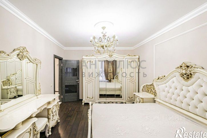 3-комн квартира улица Меркулова, 10А,  д. 10А