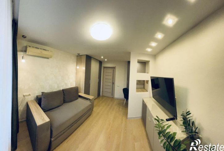 3-комн квартира улица Степанищева, 19,  д. 19