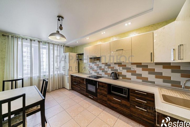 3-комн квартира ул Валентина Скороходова, 25,  д. 25