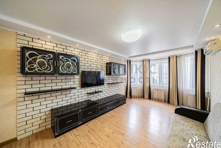 3-комн квартира ул Валентина Скороходова, 25,  д. 25