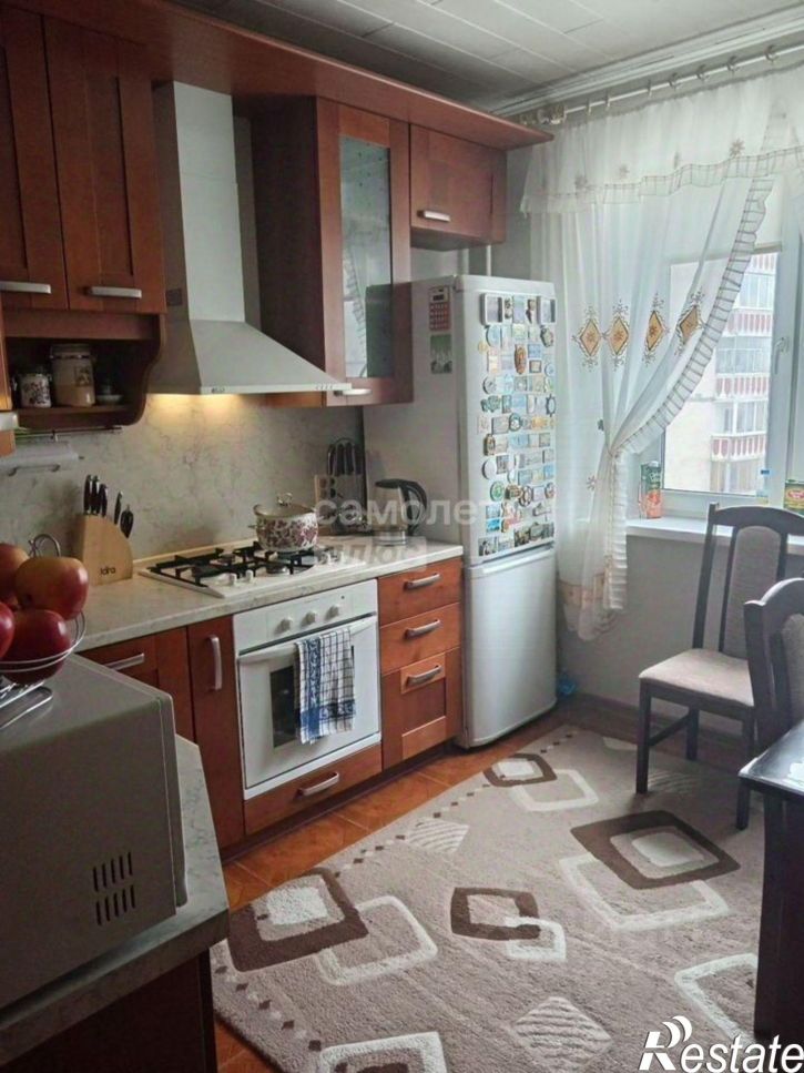 4-комн квартира проспект Победы, 77,  д. 77