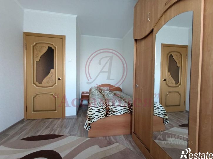 3-комн квартира улица Свиридова, 11,  д. 11