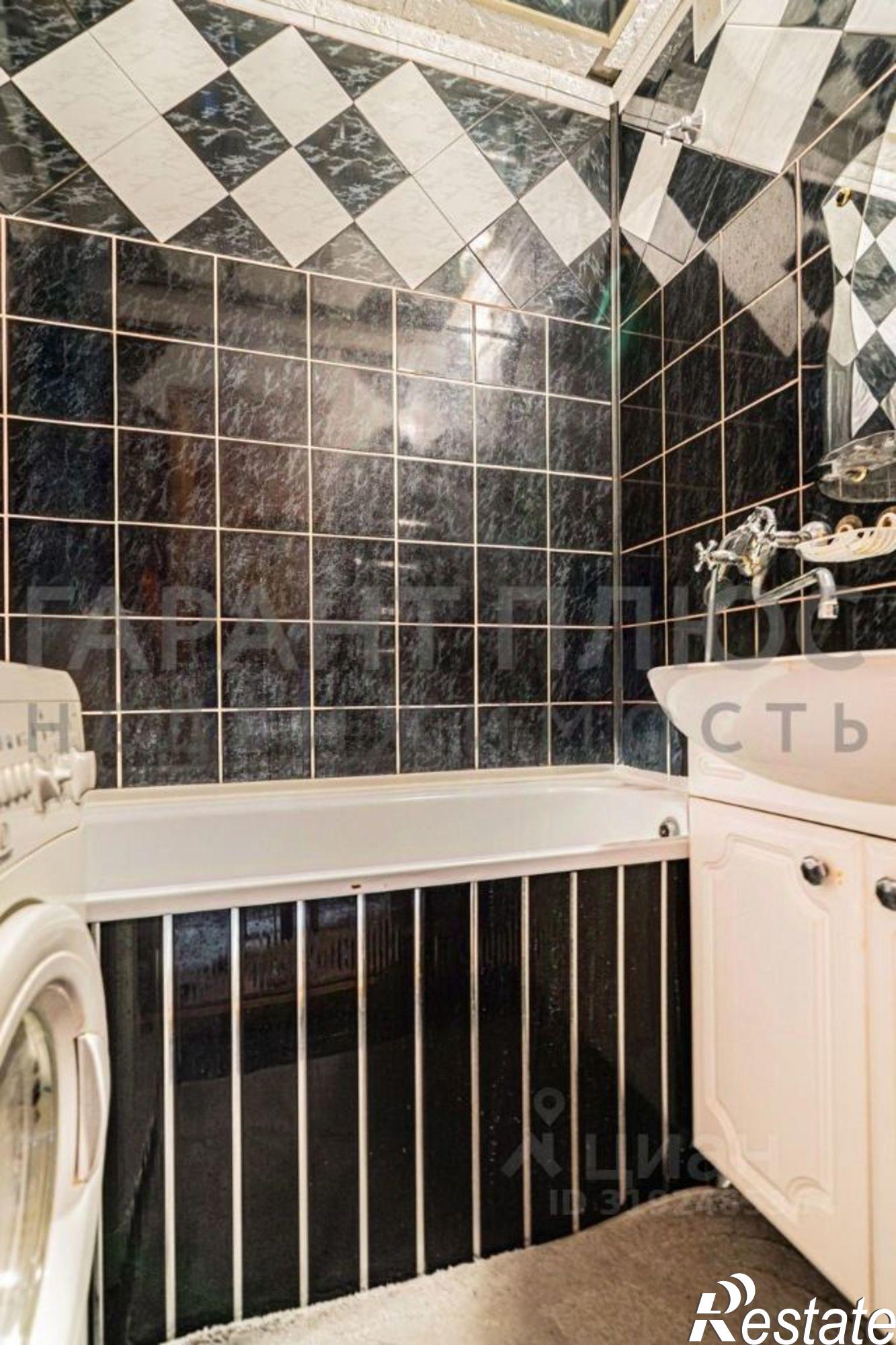 Купить квартиру за 5 400 000 рублей на улица Папина, 17Б