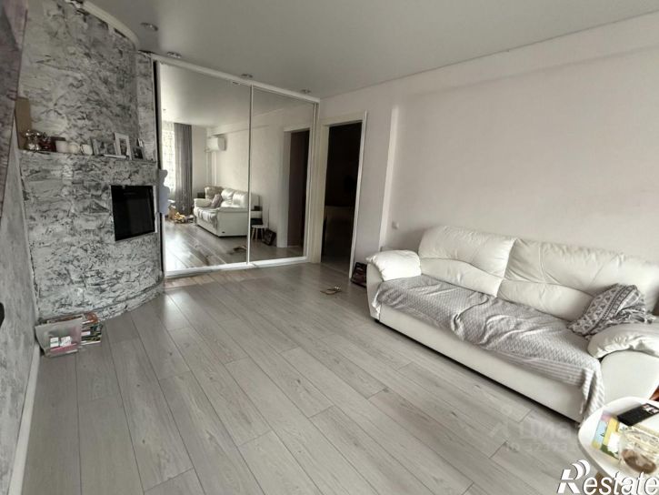 2-комн квартира ул Хренникова, 1,  д. 1