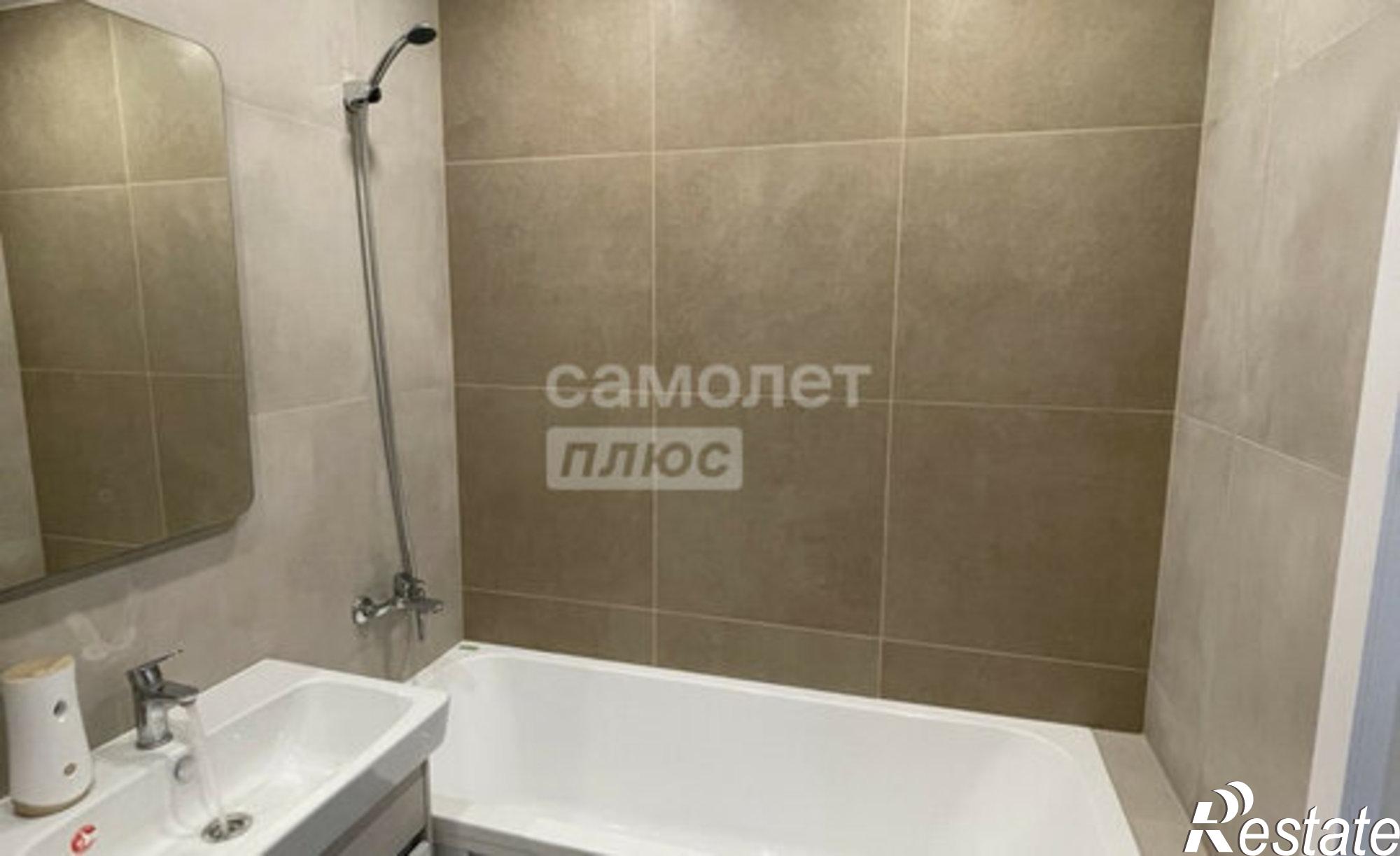 Купить квартиру за 4 277 880 рублей на ул Перова, 2ж