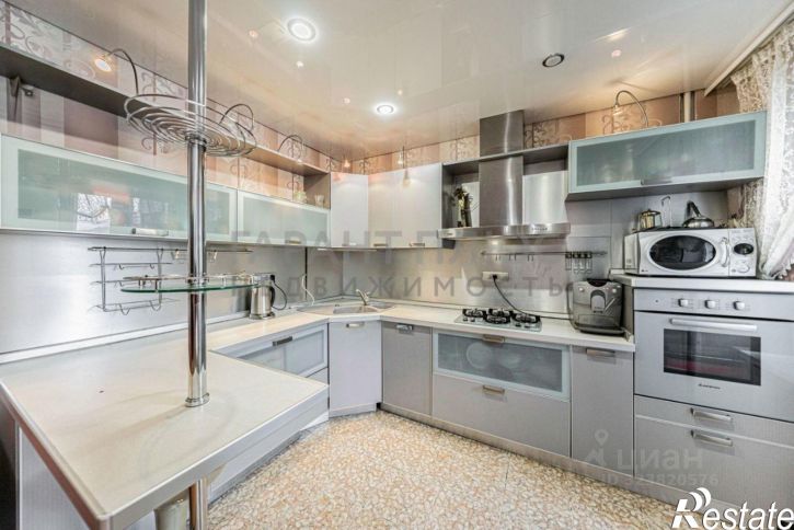 3-комн квартира ул 8 Марта, 3,  д. 3