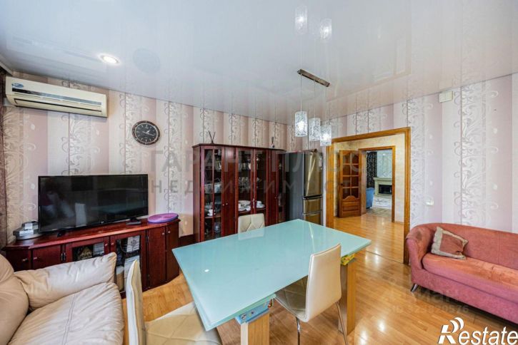 3-комн квартира ул 8 Марта, 3,  д. 3