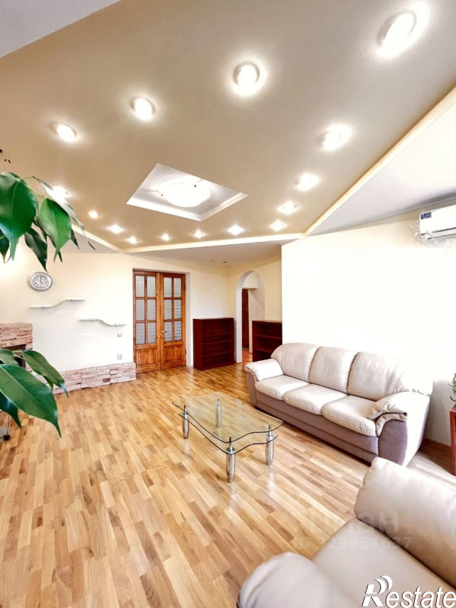 Купить квартиру за 4 500 000 рублей на Ленина-Соборная пл, 3