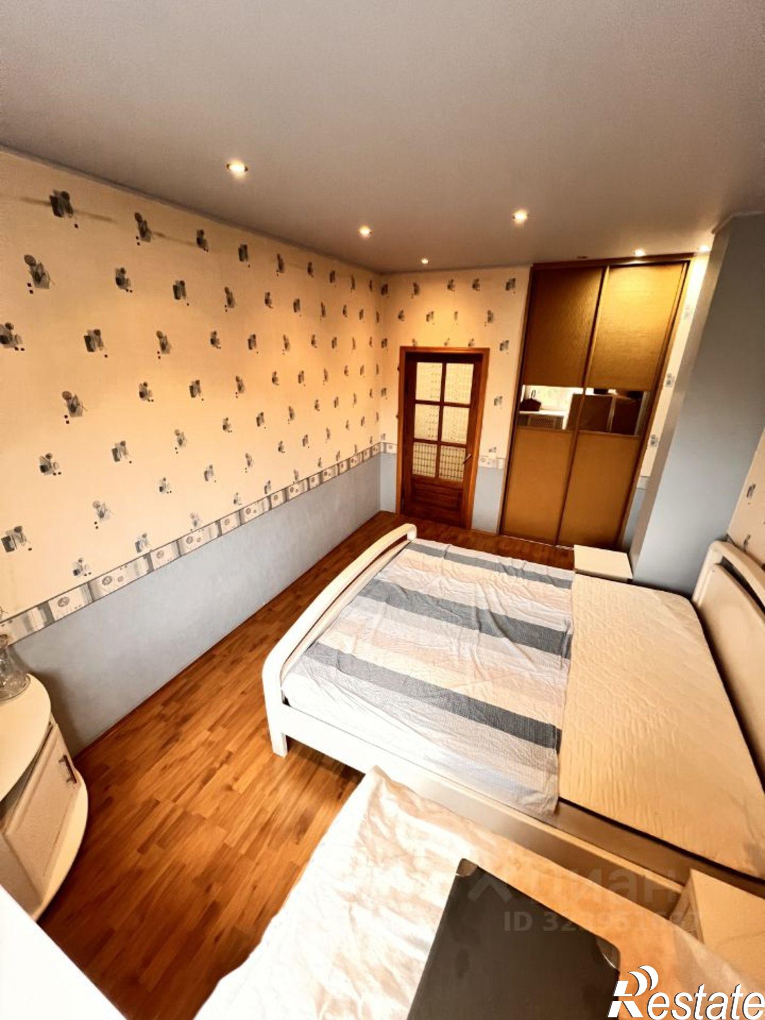 Купить квартиру за 4 500 000 рублей на Ленина-Соборная пл, 3