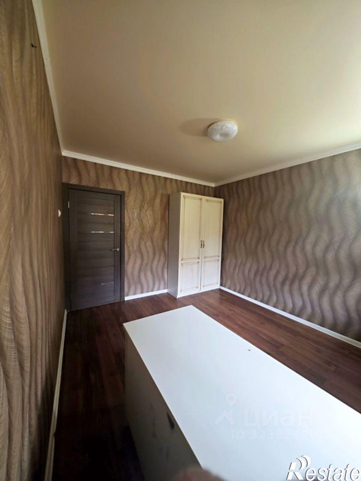 2-комн квартира мкр 15-й, 37,  д. 37