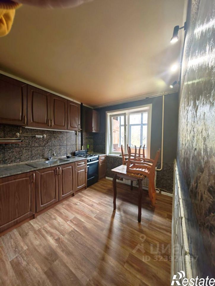 2-комн квартира мкр 15-й, 37,  д. 37