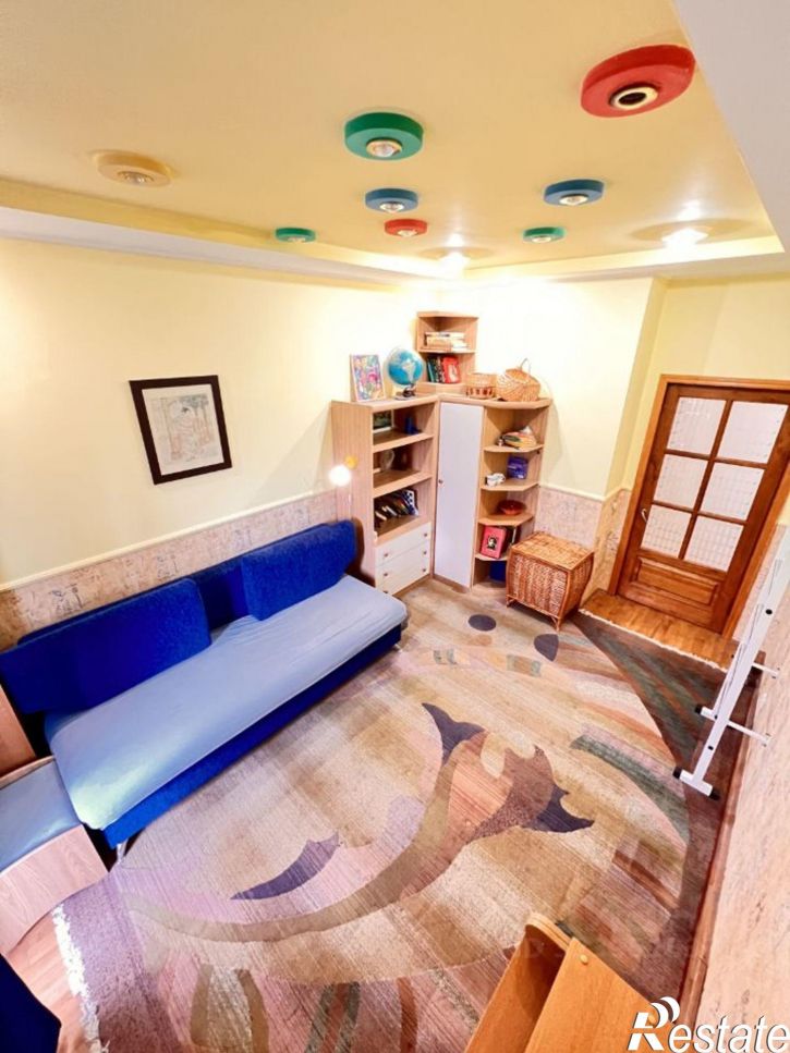 3-комн квартира Ленина-Соборная пл, 3,  д. 3