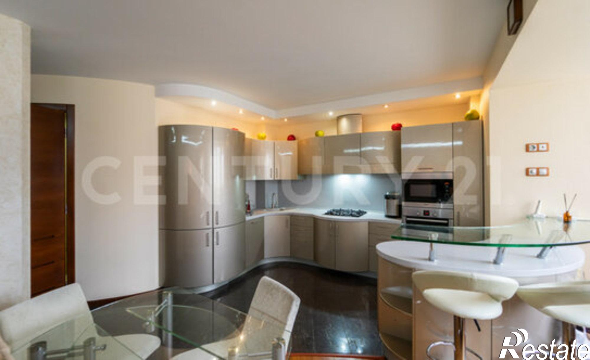 Купить квартиру за 14 300 000 рублей на ул П.И.Смородина, 7