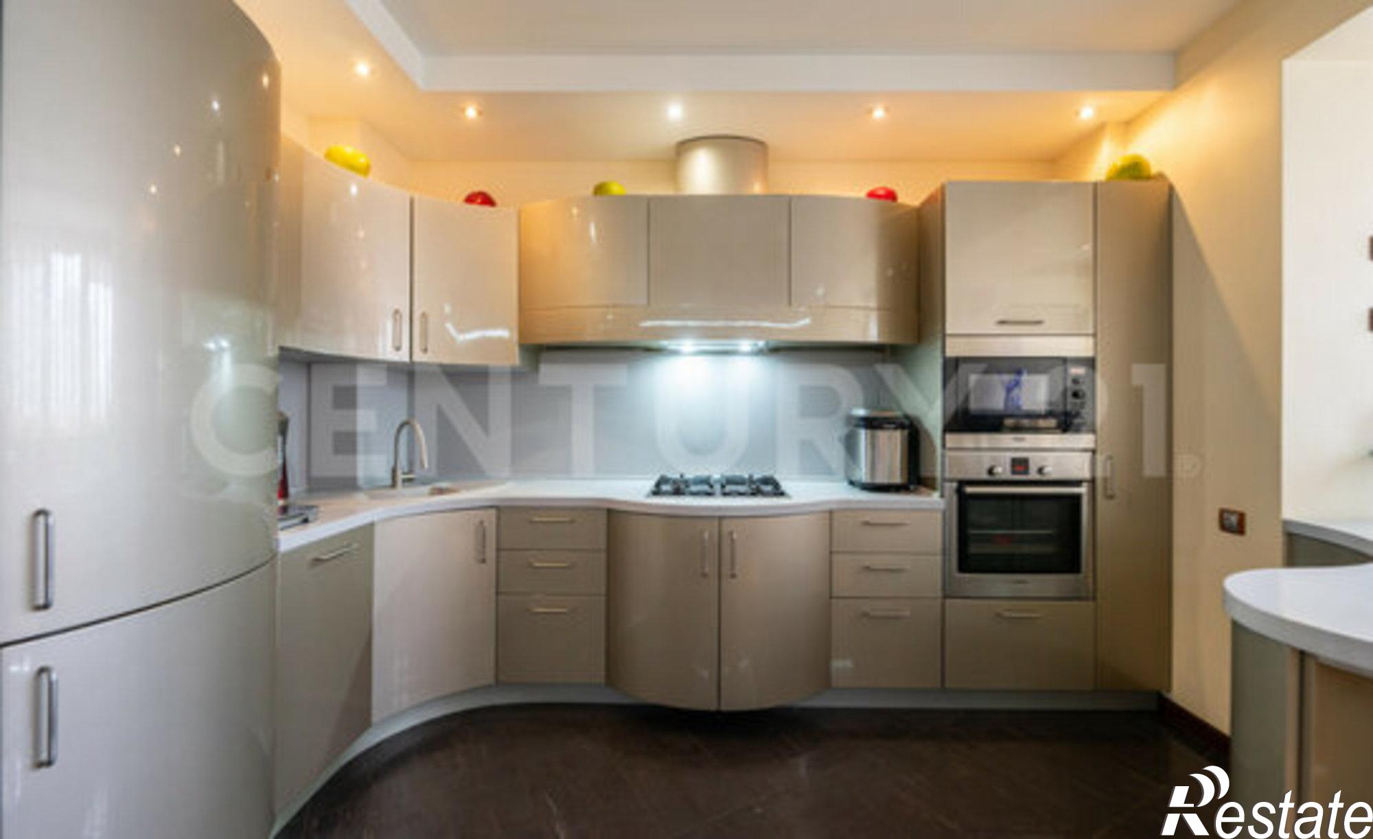 Купить квартиру за 14 300 000 рублей на ул П.И.Смородина, 7