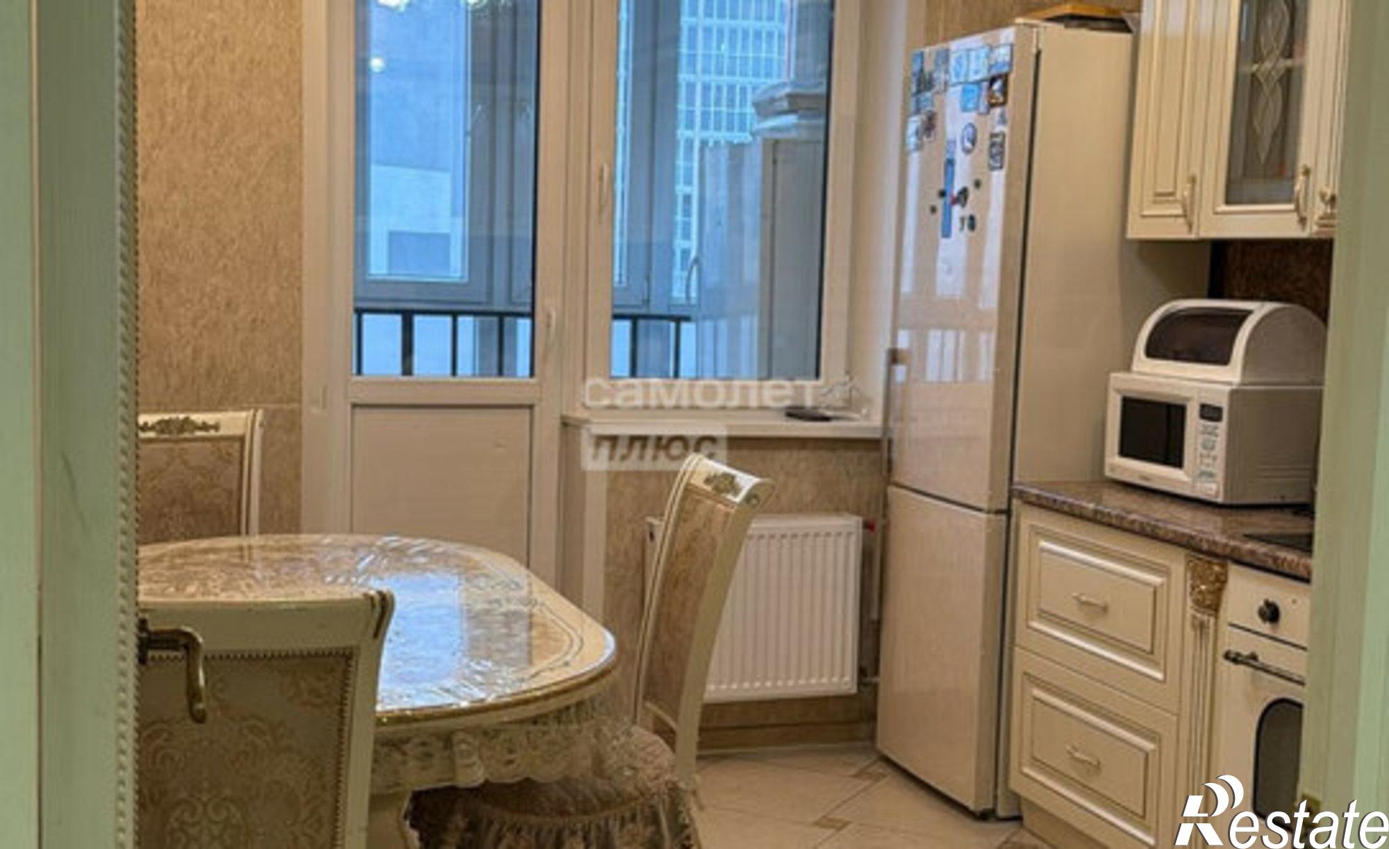 Купить квартиру за 10 980 000 рублей на ул Свиридова И.В., 24 1