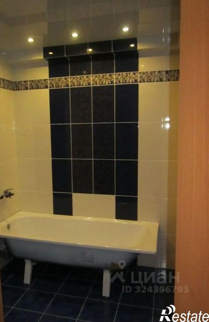 2-комн квартира ул Славянова Н.Г., 3,  д. 3