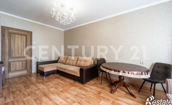 2-комн квартира улица Свиридова, 17,  д. 17