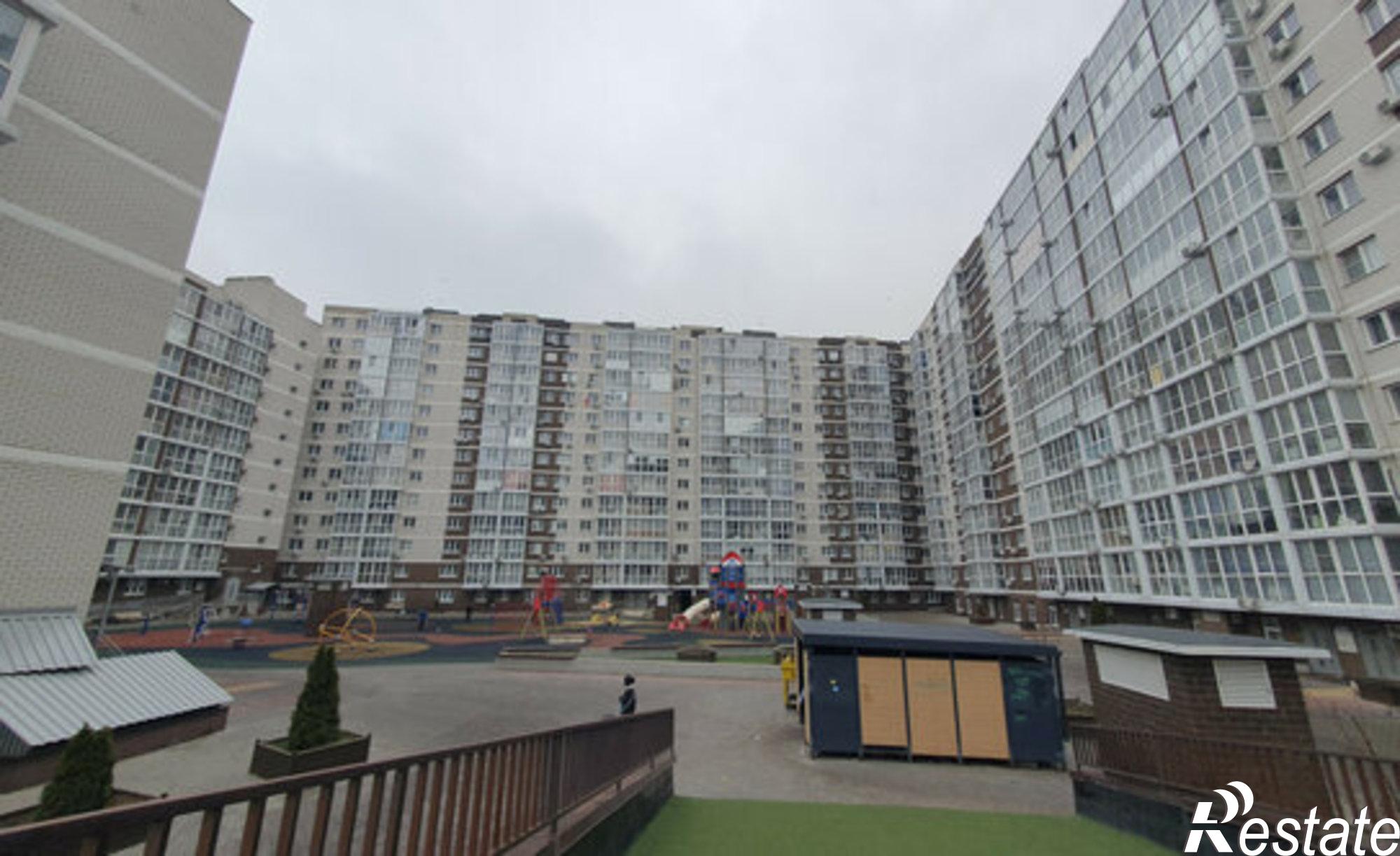 Купить квартиру за 4 100 000 рублей на улица Свиридова, 14