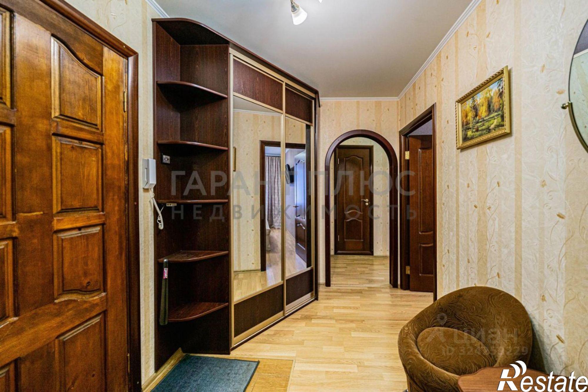 Сдать квартиру за 40 000 рублей на Торговая пл, 4