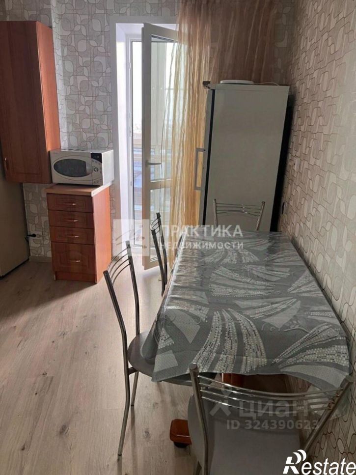 2-комн квартира ул Свиридова И.В., 14,  д. 14