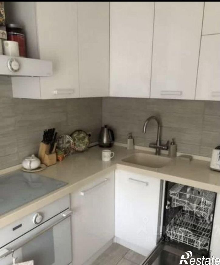 3-комн квартира улица Жуковского, 27,  д. 27