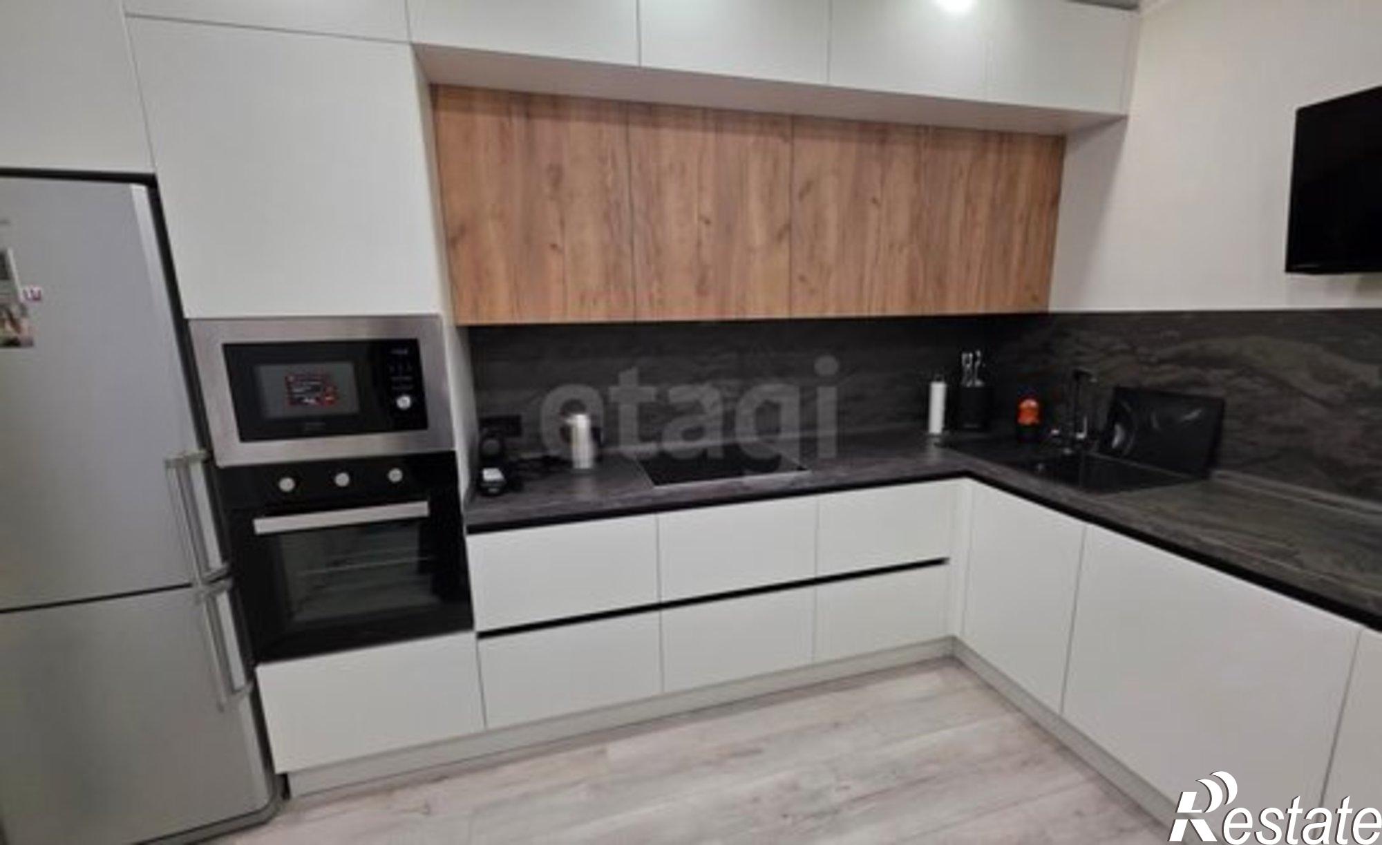 Купить квартиру за 9 000 000 рублей на ул Свиридова И.В., 20 3