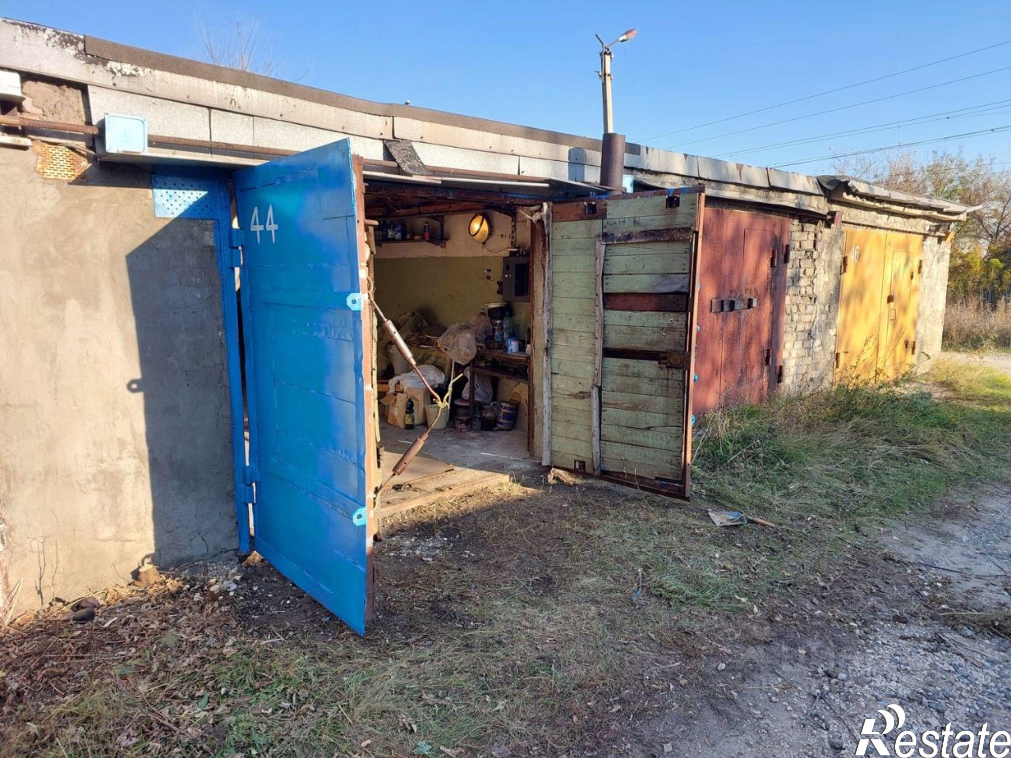 Купить гараж, место в паркинге за 247 540 рублей на ул Им. Клары Цеткин, 8а