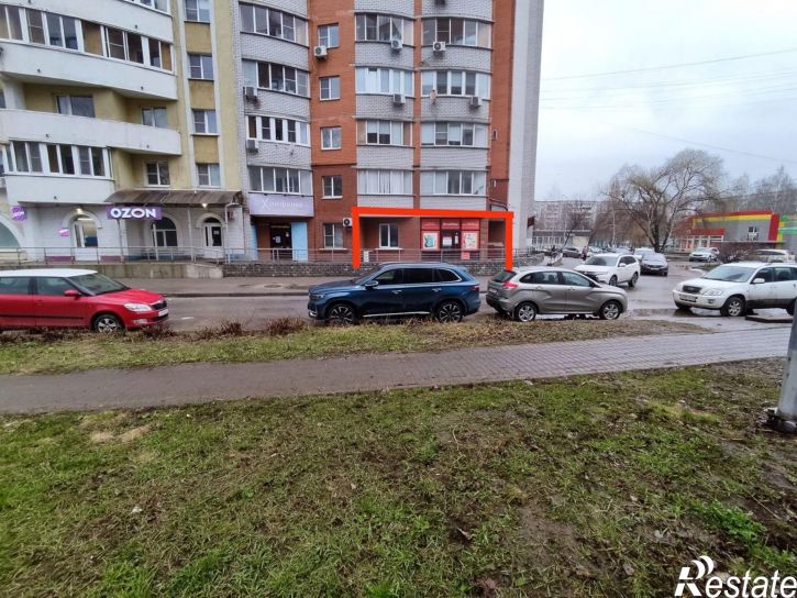Торговое помещение б-р Сергея Есенина, 5,  д. 5