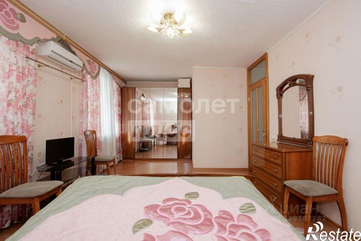 4-комн квартира ул Ушинского, 9,  д. 9