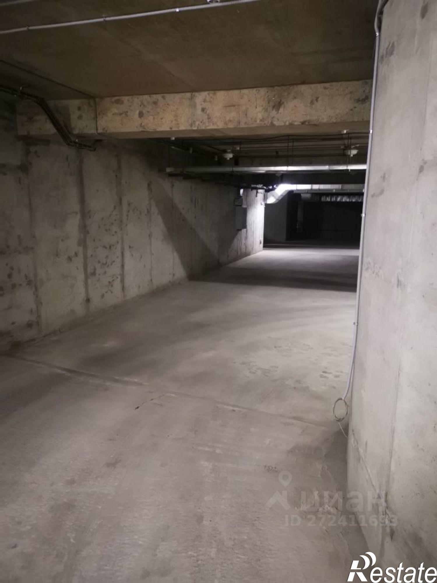 Купить гараж, место в паркинге за 1 700 010 рублей на ул Крайняя, 4