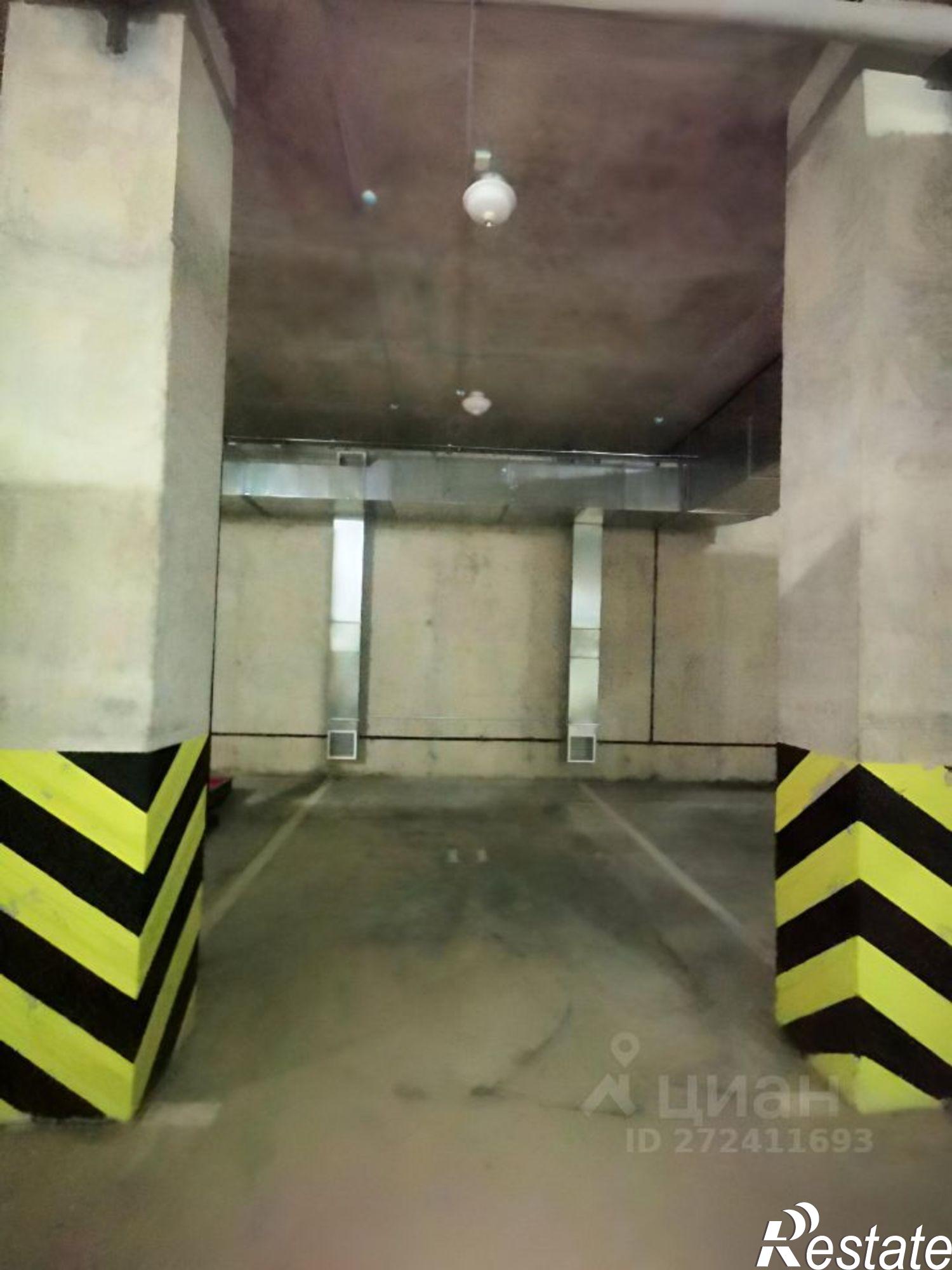 Купить гараж, место в паркинге за 1 700 010 рублей на ул Крайняя, 4