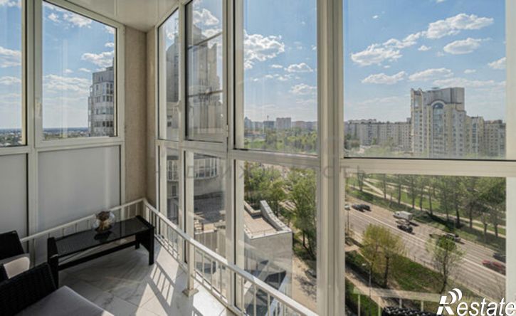 3-комн квартира проспект Победы, 103,  д. 103