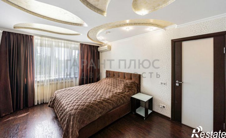 2-комн квартира улица Славянова, 1,  д. 1