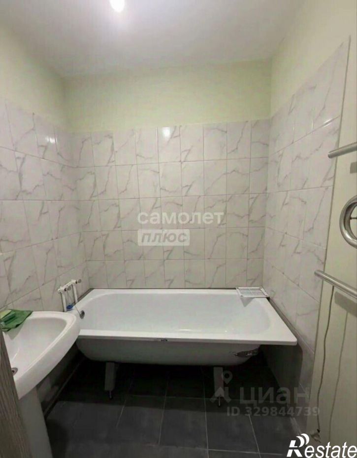 2-комн квартира ул Дмитрия Фурсова, 3а,  д. 3а