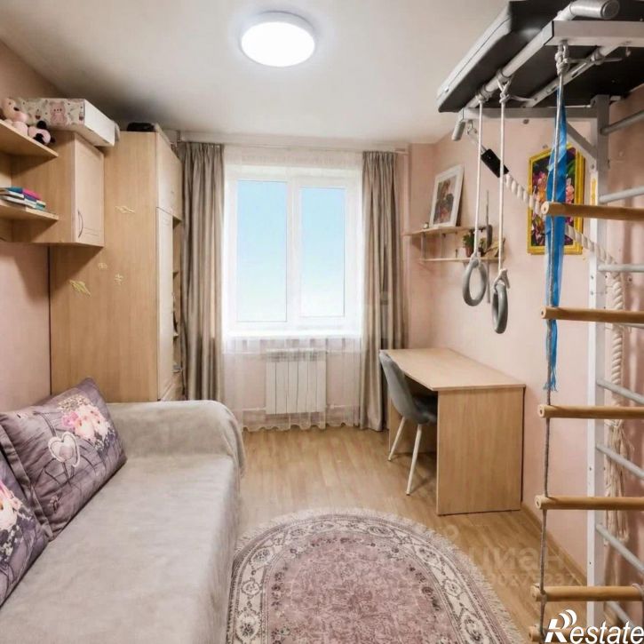 3-комн квартира улица Свиридова, 6,  д. 6