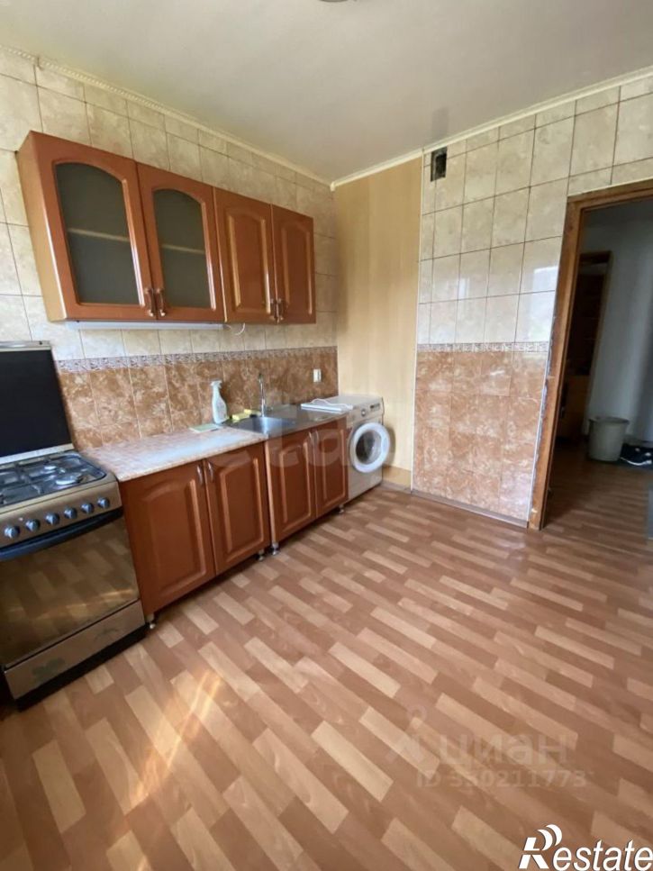 3-комн квартира пр-кт Победы, 27,  д. 27