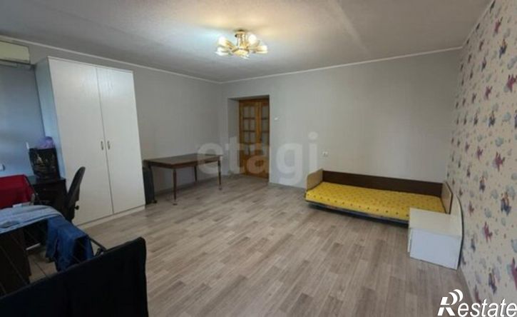 3-комн квартира улица Папина, 2В,  д. 2В