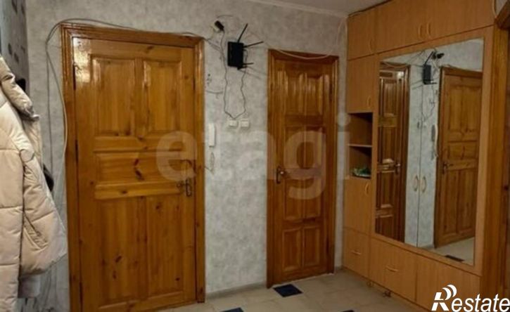3-комн квартира улица Папина, 2В,  д. 2В
