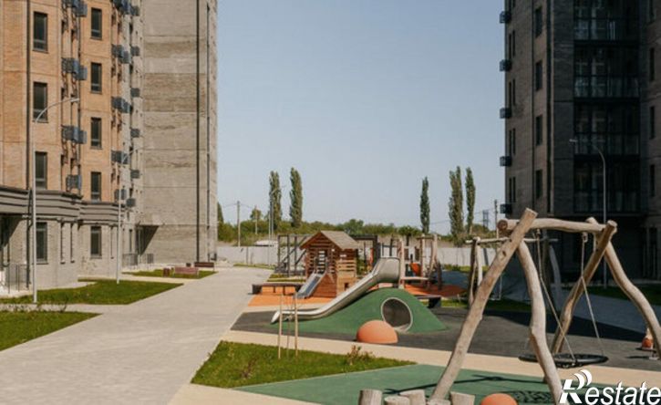 3-комн квартира ул Железнякова, 8,  д. 8