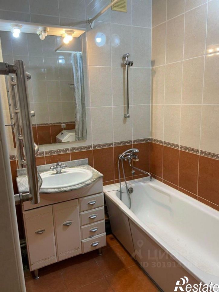 2-комн квартира улица Валентины Терешковой, 13Б,  д. 13Б