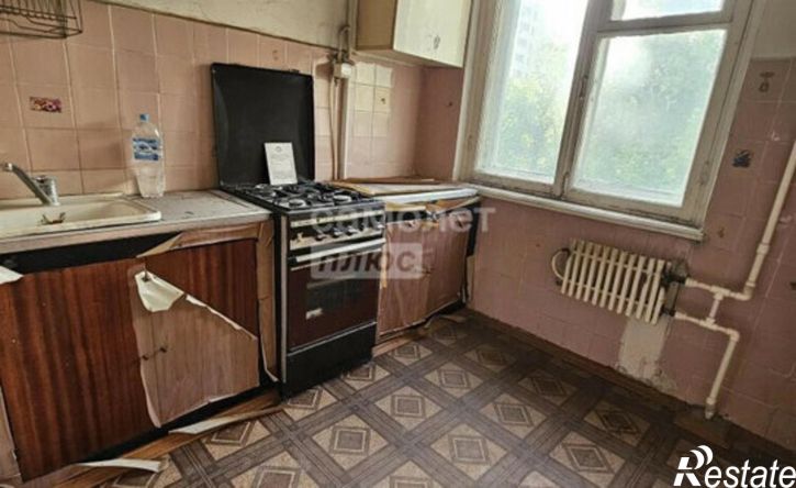 3-комн квартира проспект Победы, 12,  д. 12