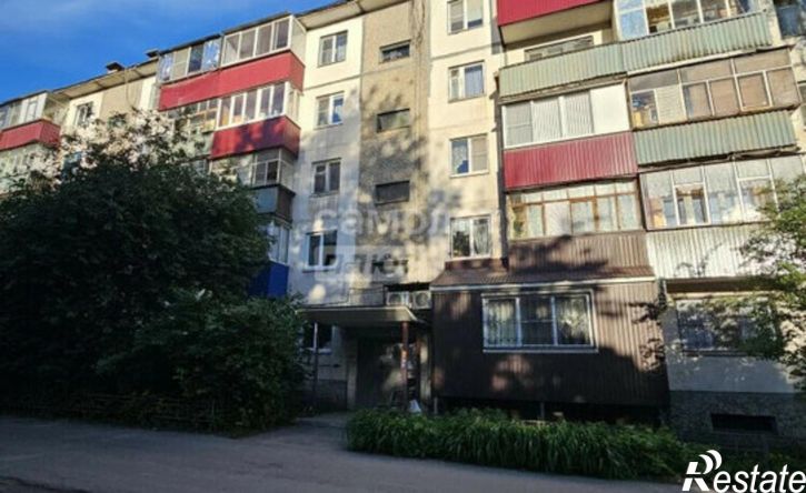 3-комн квартира проспект Победы, 12,  д. 12