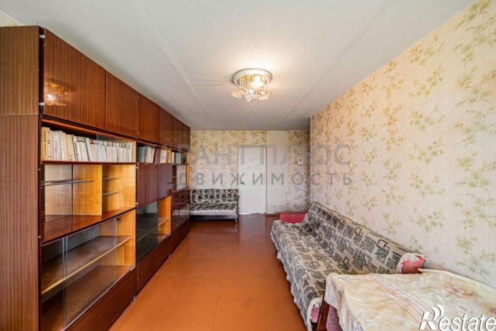 3-комн квартира улица Космонавтов, 38,  д. 38