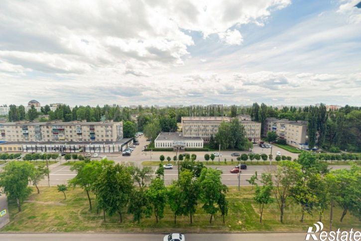 3-комн квартира улица Космонавтов, 38,  д. 38