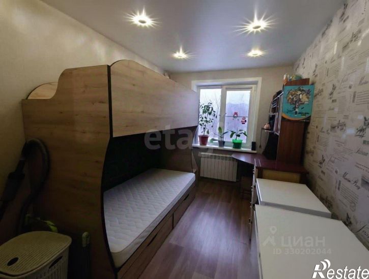 4-комн квартира ул Звездная, 8,  д. 8