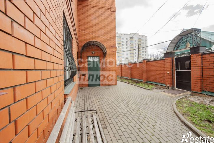 3-комн квартира Урожайная улица, 65,  д. 65